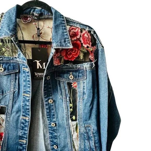 NWT Tesoro Moda Denim Jacket with Floral Lace Accents Blue Women’s Size Small - Picture 3 of 5
